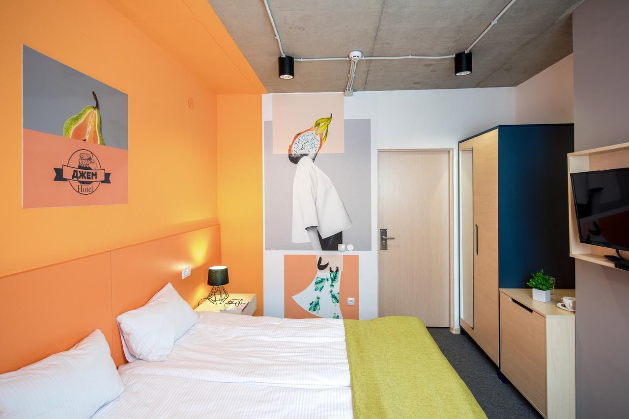 Jam Hotel Hnatyuka Lviv Ngoại thất bức ảnh