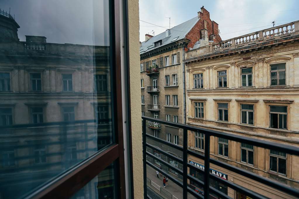 Jam Hotel Hnatyuka Lviv Ngoại thất bức ảnh