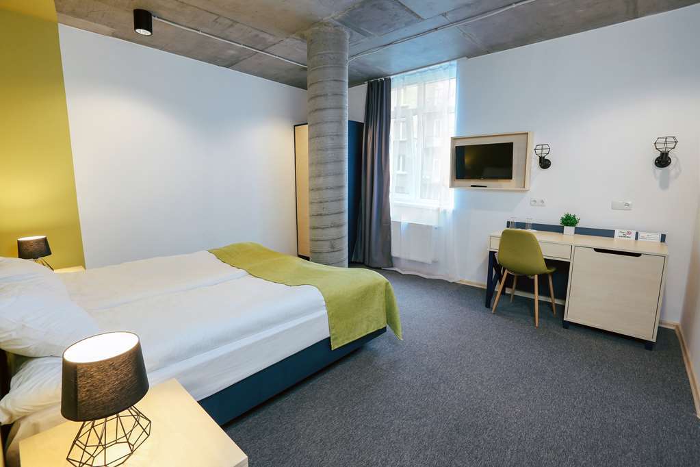Jam Hotel Hnatyuka Lviv Phòng bức ảnh