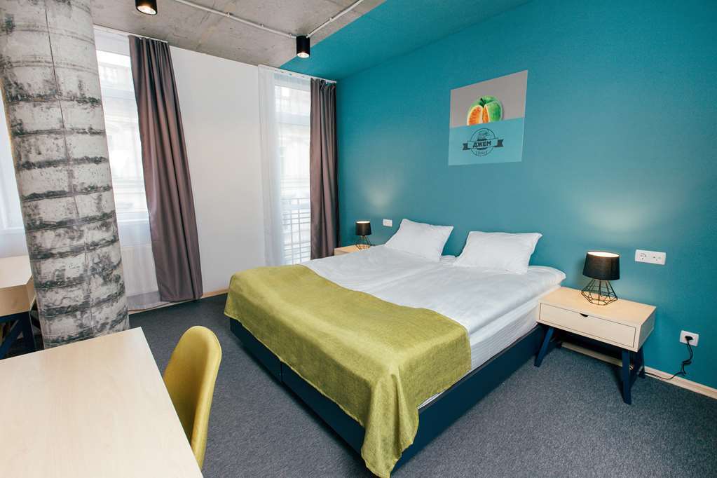 Jam Hotel Hnatyuka Lviv Phòng bức ảnh